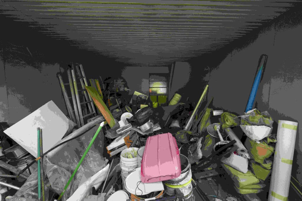 How to Efficiently Remove Junk from Your Garage image